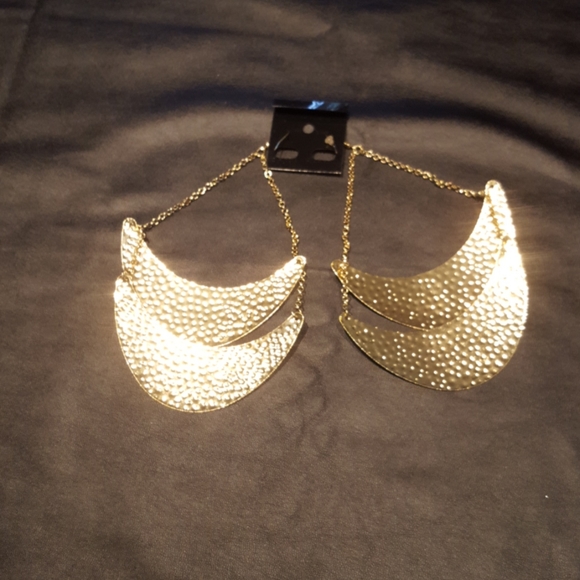 Leopard Fashion Earrings - Picture 6 of 7